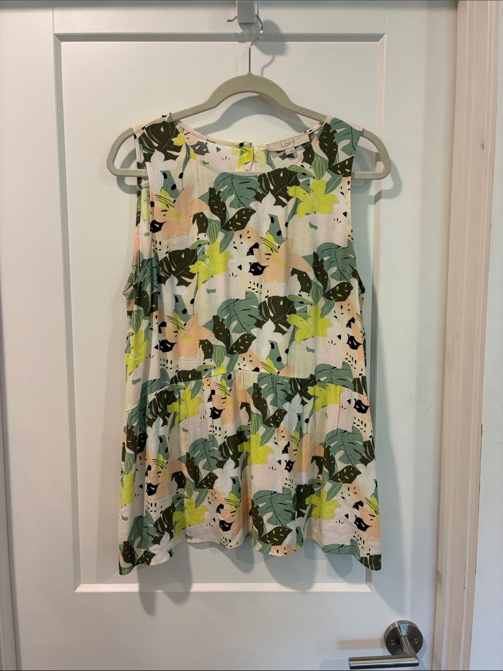 LOFT Sleeveless Tropical Print Peplum Blouse - White/Green